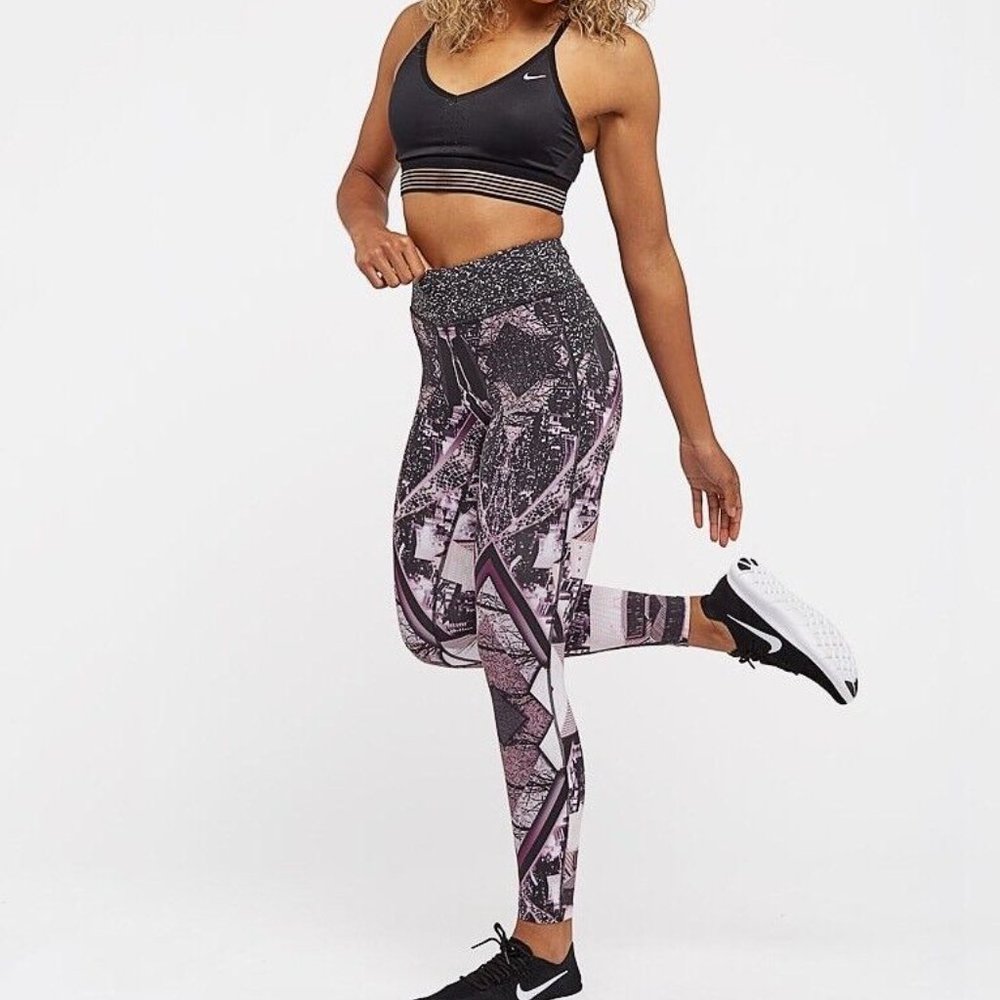 Nike Womens Cityscape Dri Fit Epic Lux 2.0 Running Tights Leggings Pink Medium